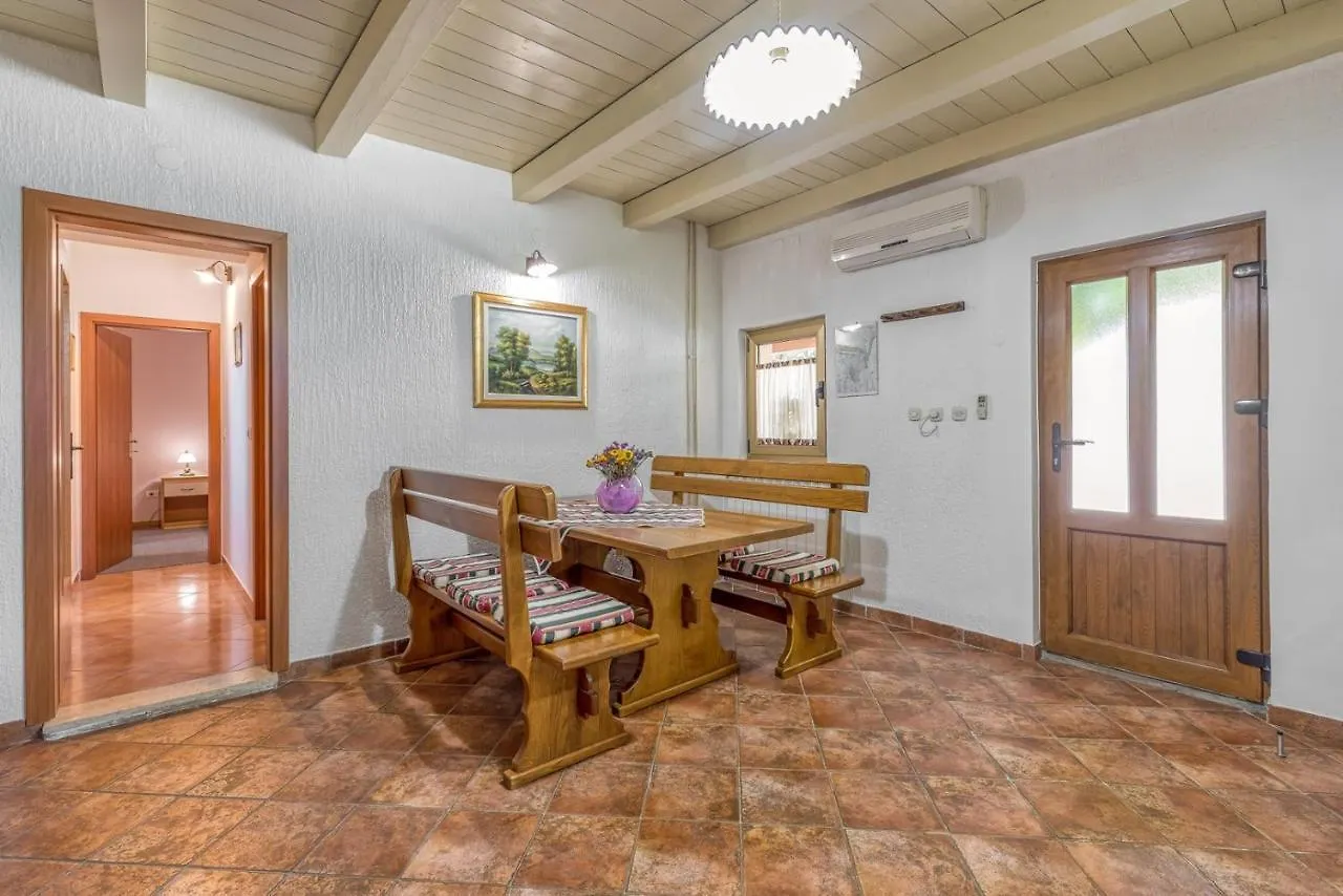 Hotel Haus Diana à Kanfanar Maison d'hôtes